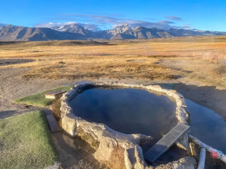 hilltop hot springs